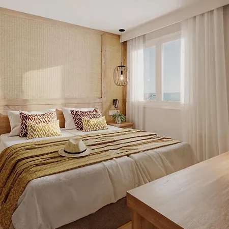 Hotel Caramelo Marina Calan Bosch - Adults Only 4*
