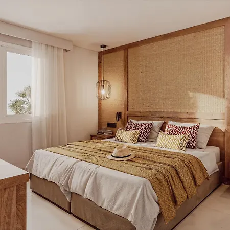 Caramelo Marina Calan Bosch - Adults Only Hotel Cala en Bosch