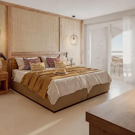 Caramelo Marina Calan Bosch - Adults Only 4* Cala en Bosch