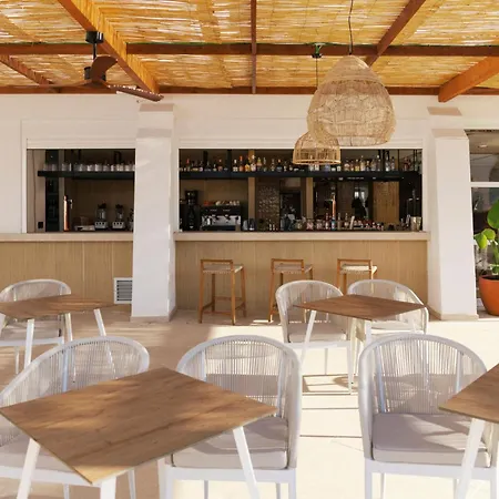 Caramelo Marina Calan Bosch - Adults Only Cala en Bosch