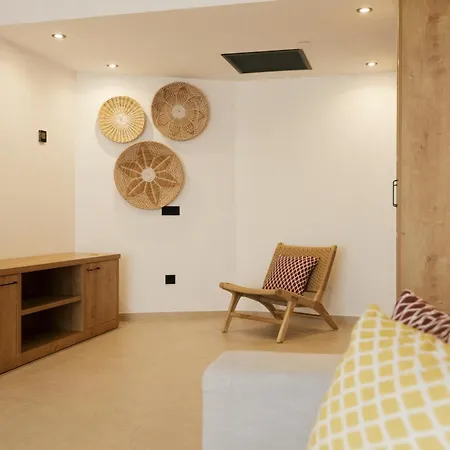 ホテル Caramelo Marina Calan Bosch - Adults Only 4*