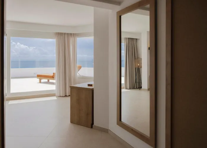 Caramelo Marina Calan Bosch - Adults Only Hotel Cala'N Bosch (Menorca)