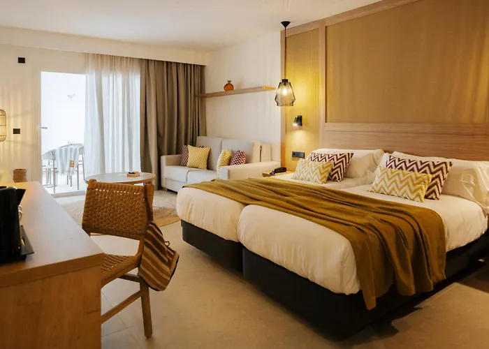 Caramelo Marina Calan Bosch - Adults Only